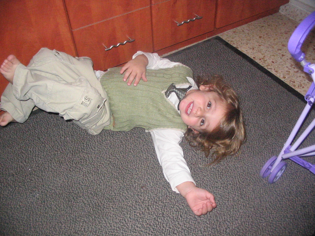 kids rosh hashanah 5766 004.jpg